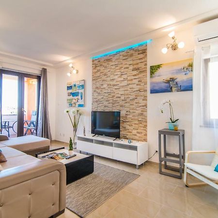 Charming House On The Beach And Deluxe Apartment Póla Kültér fotó